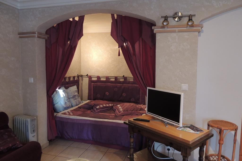 Le Manoir De Goliath Apartment Toutainville Room photo