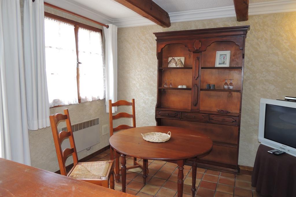 Le Manoir De Goliath Apartment Toutainville Room photo