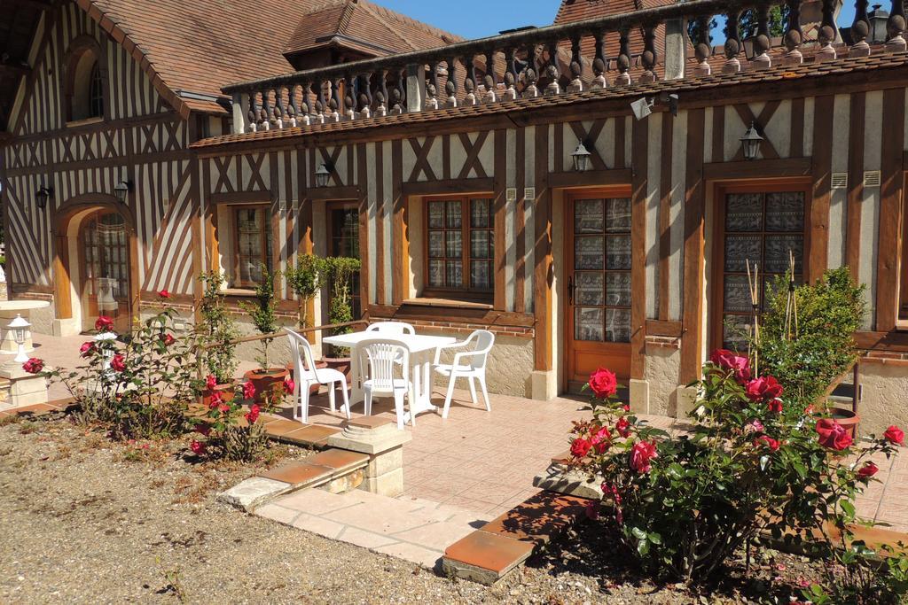 Le Manoir De Goliath Apartment Toutainville Exterior photo